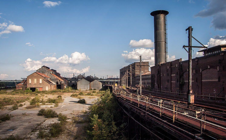 Vacant brownfield lot ready for redevelopment